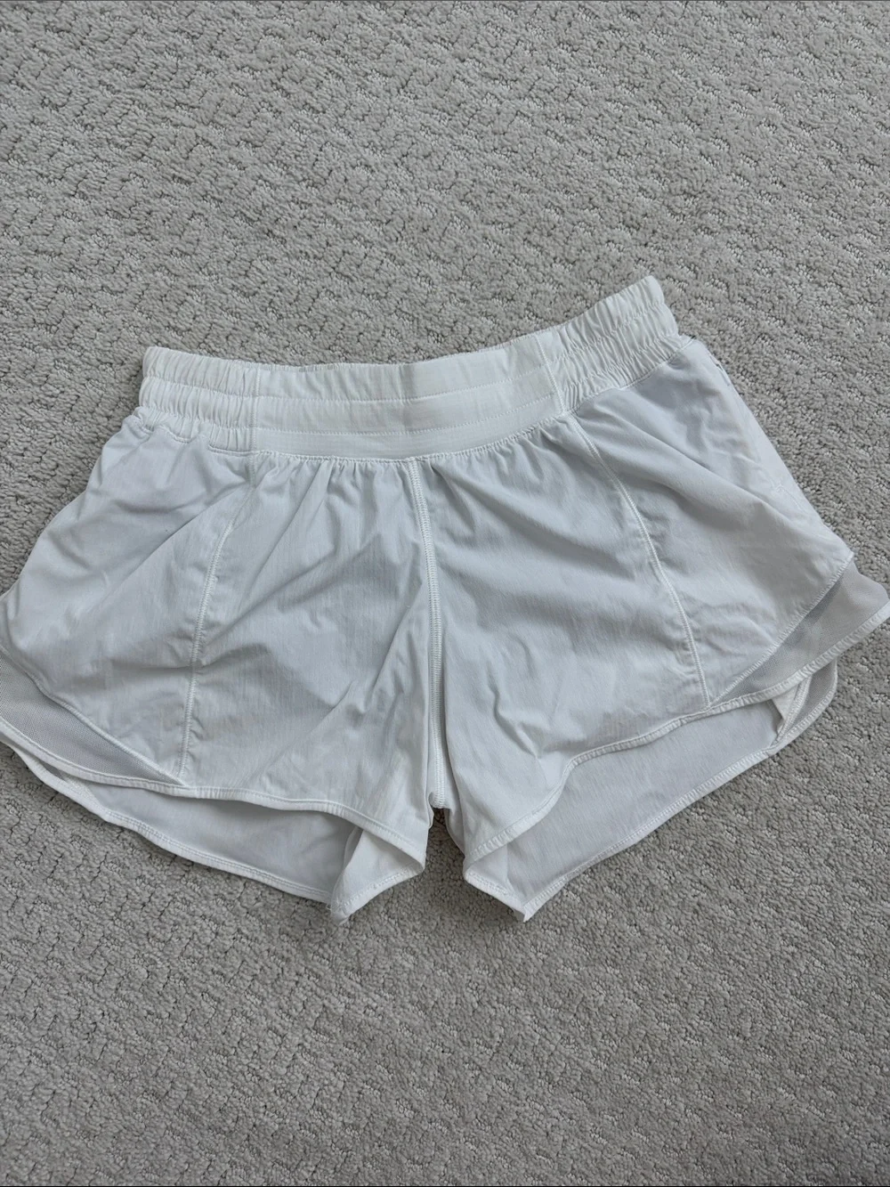 Lululemon Hotty Hot low rise‎ shorts